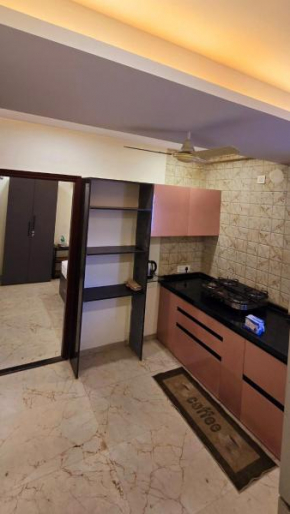 2 bhk flat in middle of city